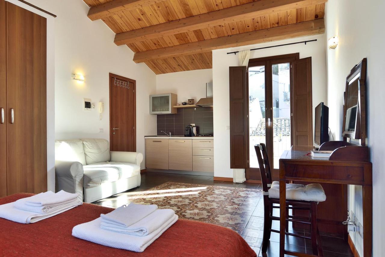 Le Luci Su Ibla - Ospitalita Con Vista Bed & Breakfast Ragusa Exterior photo